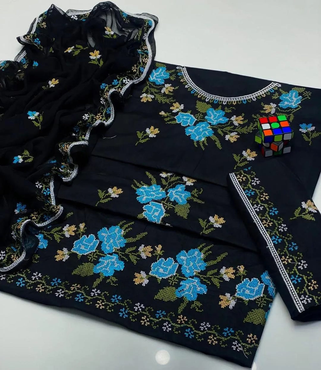 Black Embroidered Cotton Lawn 3-Piece Suit - Embroidery Detail